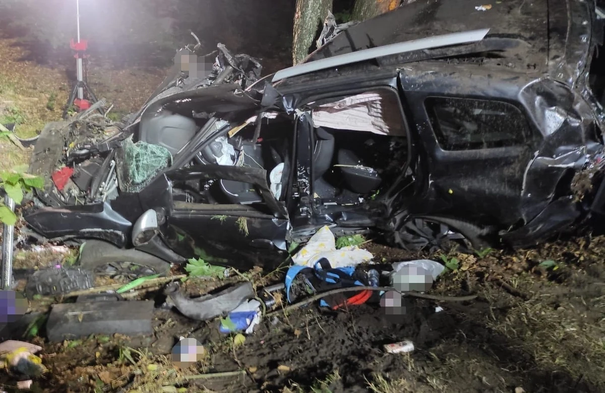 11-letnia dziewczynka zginęła w wypadku przy ul. Owsianej w Mikołowie. Droga w miejscu zdarzenia była całkowicie zablokowana przez pięć godzin. 