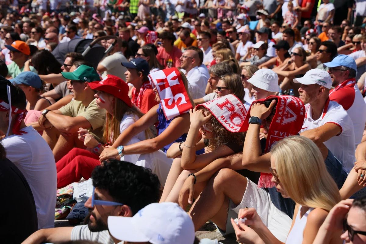 W poniedziałek ok. godz. 13:00 na lotnisku Chopina w Warszawie odbędzie się przywitanie naszych olimpijczyków, w tym siatkarzy i Julii Szeremety, wracających z igrzysk w Paryżu. "Zapraszamy wszystkich kibiców" - zachęca rzeczniczka PKOL Katarzyna Kochaniak-Roman.