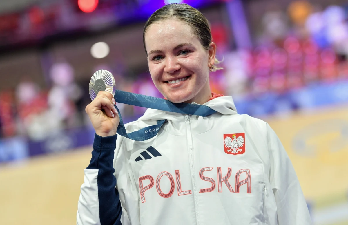 "To super uczucie, ale jutro startuję już w Tour de France. Dziękuję rodzinie i kibicom" - powiedziała Daria Pikulik po zdobyciu srebrnego medalu olimpijskiego w omnium, czyli kolarskim wieloboju. Polka stwierdziła, że "pojechała tak, jakby jutra miało nie być".