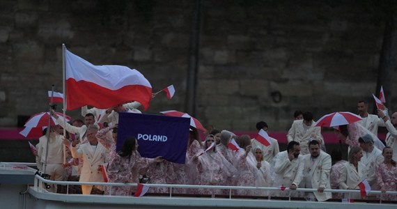 Polski Komitet Olimpijski przeznaczy łącznie 4 miliony złotych na premie dla sportowców, którzy stanęli na podium paryskich igrzysk. Biało-Czerwoni w kończącej się w niedzielę imprezie wywalczyli 10 medali: jeden złoty, cztery srebrne i pięć brązowych. Jedyna polska mistrzyni olimpijska Aleksandra Mirosław otrzyma też dwupokojowe mieszkanie, ufundowane przez jednego ze sponsorów.