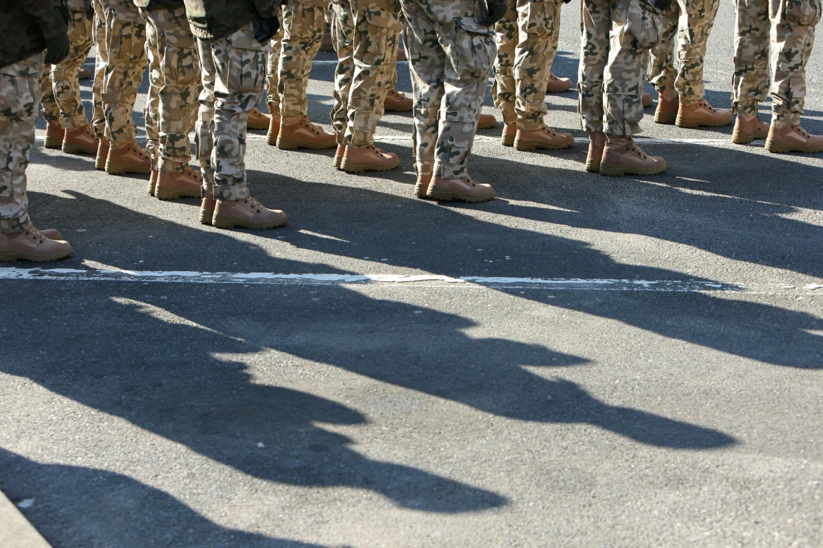 Dowództwo Operacyjne Rodzajów Sił Zbrojnych poinformowało, że żaden z polskich żołnierzy nie odniósł obrażeń w ataku rakietowym w Libanie. Przekazano, że obaj żołnierze PKW UNIFIL bezpiecznie powrócili do bazy.