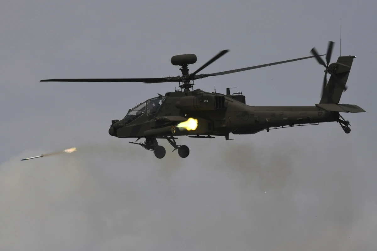 Polska kupuje AH-64E Apache, czyli uznawane za jedne z najlepszych na świecie amerykańskie śmigłowce uderzeniowe. Dziś w Inowrocławiu opiewający na zawrotną sumę 40 mld złotych kontrakt z amerykańskim rządem podpisze wicepremier, minister obrony narodowej Władysław Kosiniak-Kamysz.
