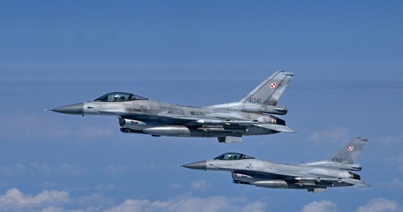 ​Polskie myśliwce F-16 przechwyciły w poniedziałek rosyjski samolot rozpoznawczy Ił-20, który wykonywał misję w międzynarodowej przestrzeni powietrznej nad Morzem Bałtyckim. Dowództwo Operacyjne Rodzajów Sił Zbrojnych zapewniło, że rosyjska maszyna nie naruszyła polskich wód terytorialnych.