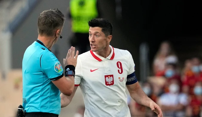 Były kapitan reprezentacji Polski wprost o sytuacji Lewandowskiego. "Uderza" w krytyków