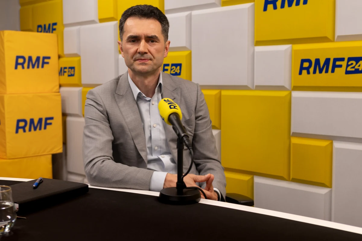 "Ta tegoroczna podwyżka jest nieunikniona, to jest 1600 km dróg, które zostaną objęte opłatami dla ruchu ciężarowego"- mówił w Porannej rozmowie w RMF FM wiceminister infrastruktury Piotr Malepszak, pytany o wzrost opłat za przejazd ciężarówek i autobusów przez drogi ekspresowe i autostrady. "Transport po drogach publicznych w Europie jest transportem płatnym. U nas płatnych dla ruchu ciężarowego jest niecałe 3700 km dróg, a mamy 420 tys. dróg publicznych" - dodał gość Piotra Salaka.