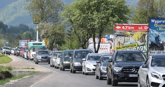 Padł kolejny rekord liczby samochodów, jakie przejechały w ciągu jednego dnia przez tunel pod Luboniem Małym na zakopiance. To ponad 44 tysiące pojazdów, ale i ten rekord może w najbliższych dnia zostać pobity.