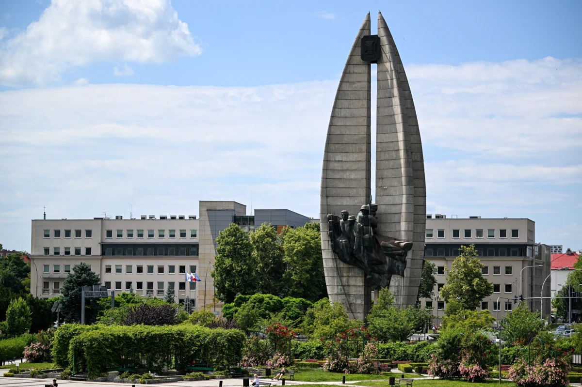 Sześć lat - dokładnie tyle trzeba było czekać na decyzję o wpisaniu kultowego Pomnika Czynu Rewolucyjnego w Rzeszowie do rejestru rzeźby monumentalnej. Słynny symbol stolicy Podkarpacia czeka teraz na remont. 