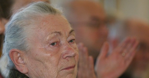 Tablicę pamiątkową poświęconą legendzie "Solidarności" Annie Walentynowicz odsłonięto w środę na budynku przy al. Grunwaldzkiej 49 w Gdańsku Wrzeszczu.