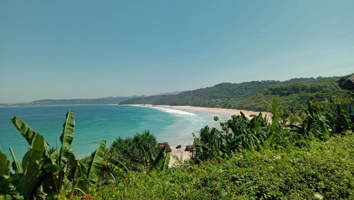 O pomoc w wyłonieniu najlepszych plaż świata gazeta "The Daily Telegraph" poprosiła dziennikarzy podróżniczych, którzy wskazali na swoje ulubione piaszczyste zakątki. Dziennik podzielił plaże na kilka kategorii. Gdzie warto podziwiać zachody słońca, a gdzie są najlepsze warunki do korzystania ze sportów wodnych? Sprawdźcie.