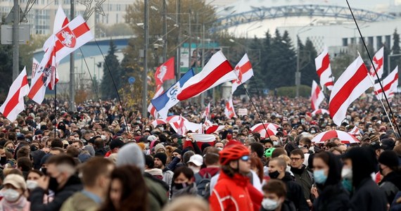 Alaksandr Łukaszenka ułaskawił 30 osób skazanych za udział w protestach, do których doszło po wyborach prezydenckich w 2020 roku. O sprawie poinformował telegramowy kanał Puł Pierwogo, prowadzony przez służby prasowe białoruskiego przywódcy.