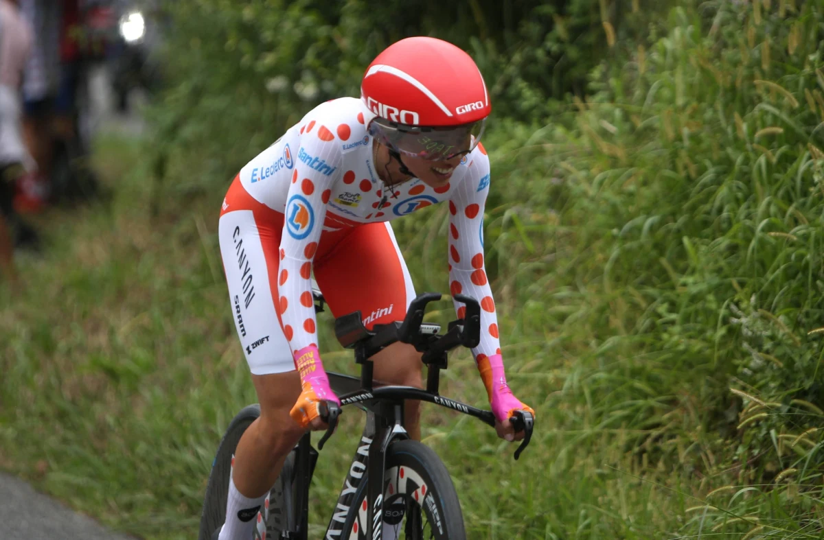 Katarzyna Niewiadoma broni żółtej koszulki liderki na ósmym, ostatnim etapie wyścigu kolarskiego Tour de France. 29-letnia zawodniczka z Ochotnicy Górnej na Podhalu stoi przed szansą na zwycięstwo.