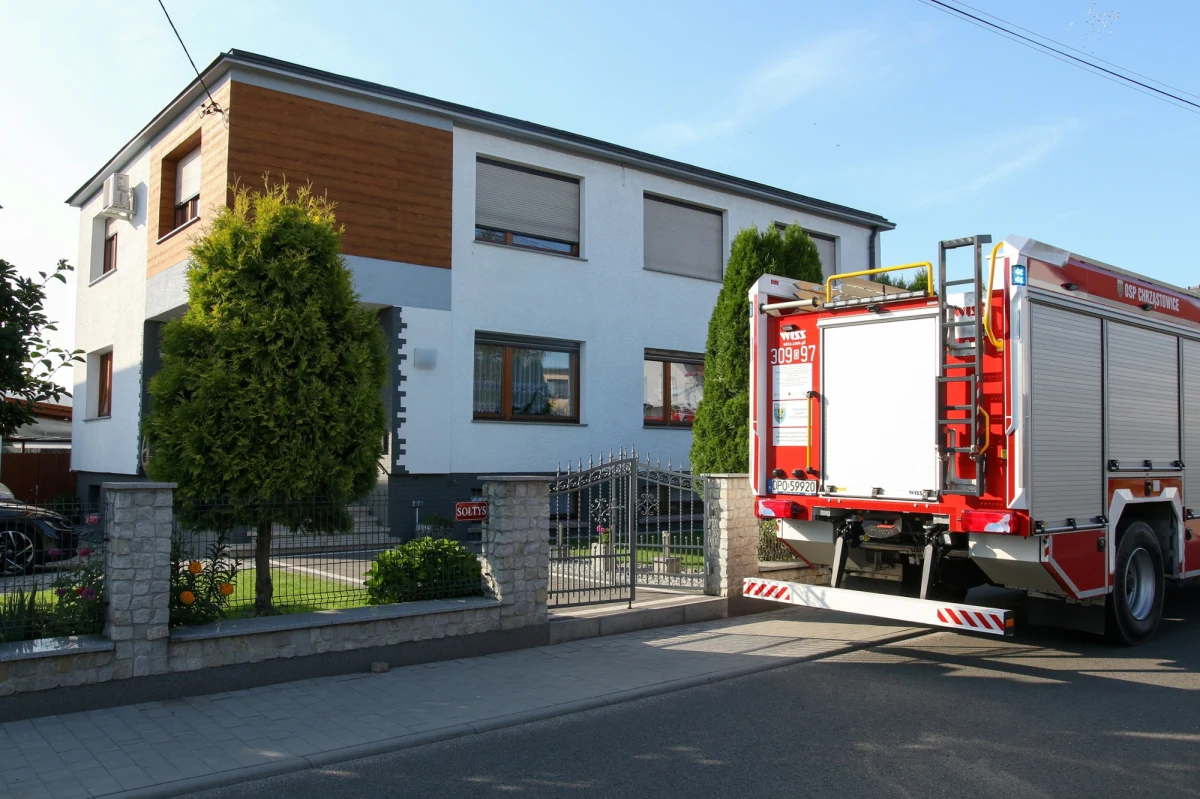 Dwie osoby zginęły w wyniku wybuchu pompy ciepła w budynku przy ul. Olimpijczyków w Chrząstowicach na Opolszczyźnie. Zgłoszenie o tym zdarzeniu otrzymaliśmy na Gorącą Linię RMF FM. 