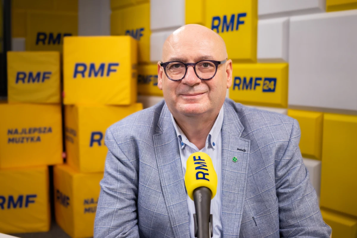 "Chcę pochwalić resort edukacji, że włącza dzieci ukraińskie w polski system. Nie można jednak ulegać zbyt łatwo temu, by w pakiecie ukraińskim znalazły się elementy antypolskie" - mówi w Porannej rozmowie w RMF FM Piotr Zgorzelski.