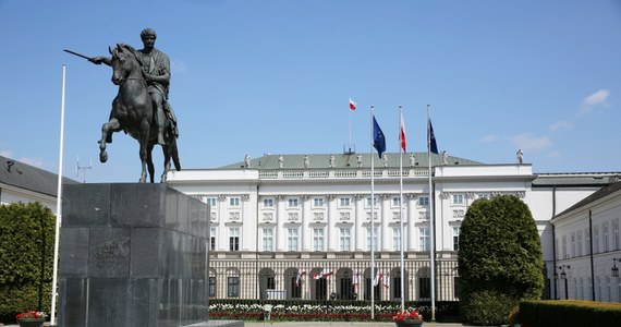 Po tym jak Rada Liderów Konfederacji zapowiedziała wczoraj, że kandydatem tego ugrupowania w wyborach prezydenckich będzie Sławomir Mentzen, wyraźnie zaczęła się formować lista kandydatów w majowym głosowaniu. Brak tylko jasnego wskazania kandydatów PiS i Lewicy.