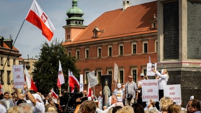 Religia w szkole - jabłkiem niezgody. Protest katechetów