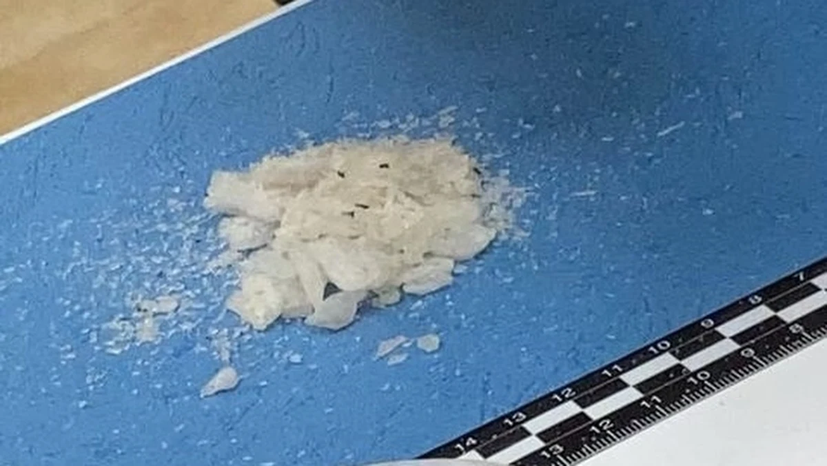 Takiej wizyty policjanci ze Złotoryi raczej się nie spodziewali. Na komisariat przyszedł mężczyzna, który poprosił ich o... sprawdzenie jakości metamfetaminy. Wcześniej, po jej zażyciu, dostał wysypki na skórze.