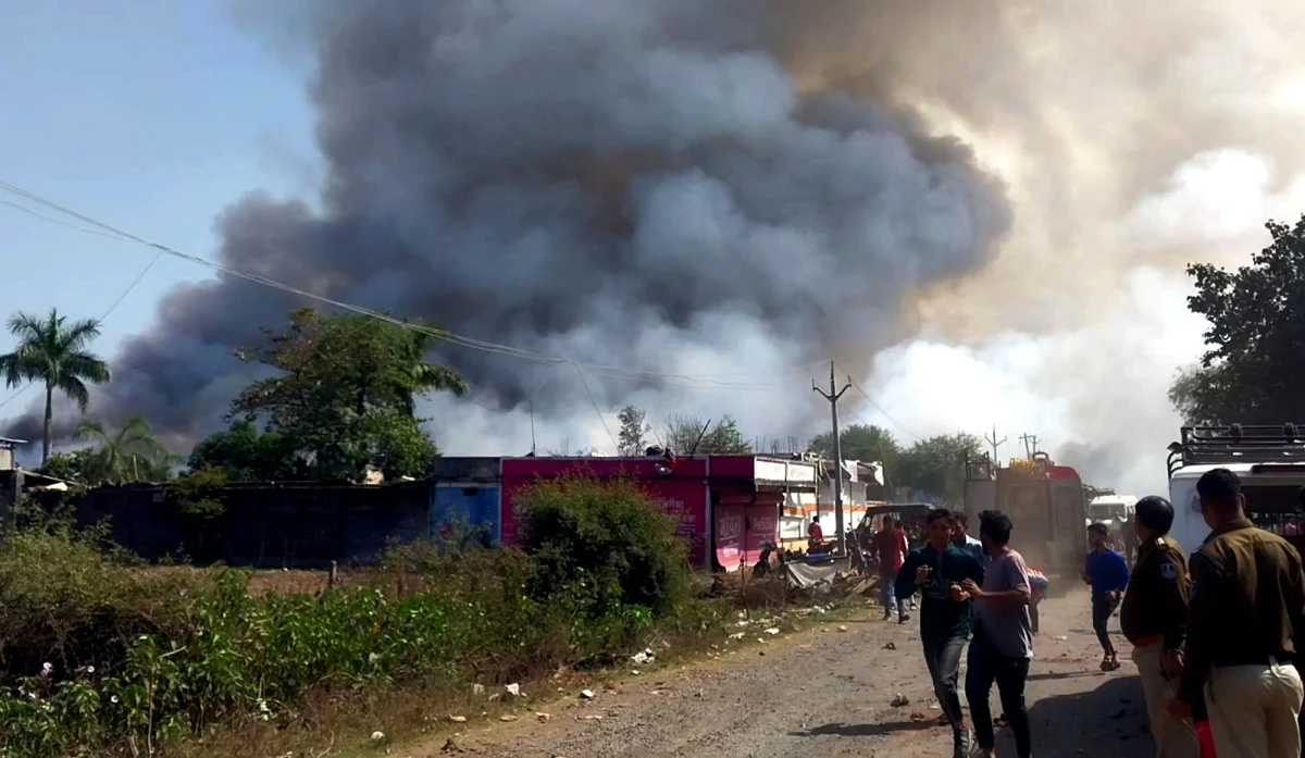Co najmniej 15 osób zginęło w eksplozji, do której doszło w środę w fabryce leków w stanie Andhra Pradesh w południowo-wschodnich Indiach. Policja zaznacza, że bilans ofiar może wzrosnąć.