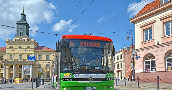 Na ulice wyjedzie więcej autobusów, 23 linie zmienią trasy, 3 zostaną zlikwidowane - takie zmiany czekają pasażerów komunikacji miejskiej w Lublinie. Nowy rozkład jazdy wejdzie w życie 2 września. 
