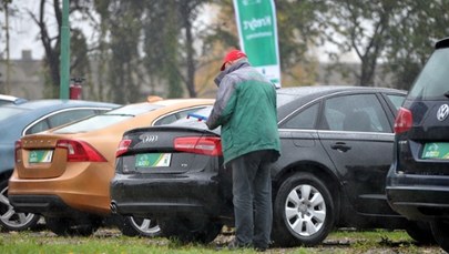 Aut na pęczki, ukrytych wad również. „Rz” o zakupach Polaków