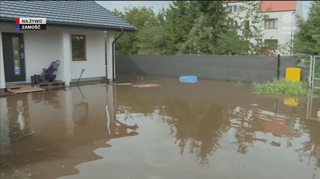 Trwa wielkie sprzątanie po ulewie w Zamościu. Na miejscu jest Katarzyna Szczyrek, która dla "Wydarzeń" sprawdza jak wygląda miasto po rekordowych opadach.