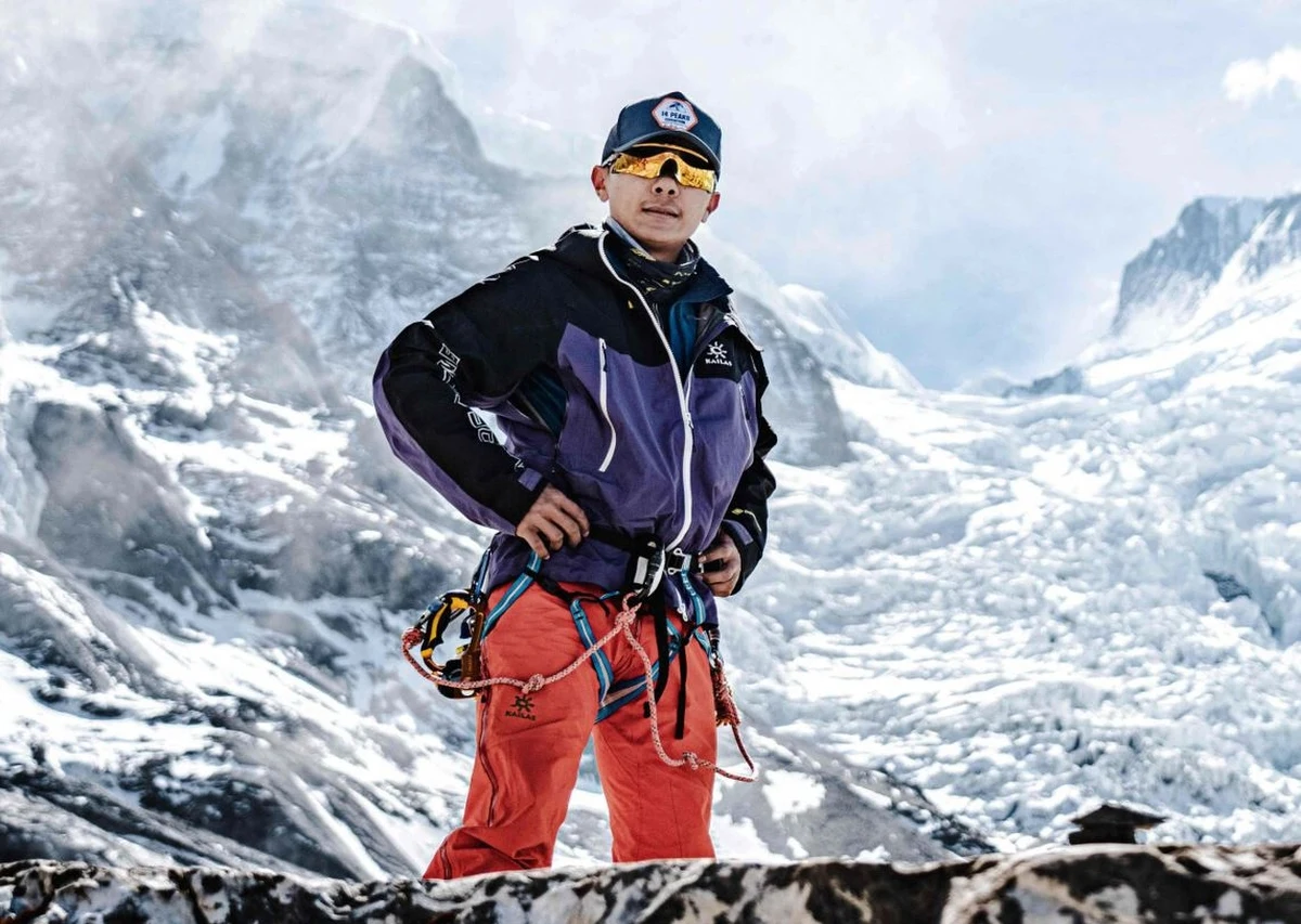 18-letni Nepalczyk Nima Rinji Sherpa przygotowuje się do wejścia we wrześniu na brakujący mu na liście osiągnięć 14. szczyt o wysokości ponad 8 tys. metrów. Jeśli mu się to uda, zostanie najmłodszym himalaistą w historii, który zdobył wszystkie ośmiotysięczniki.