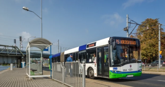 Kilkanaście przystanków tramwajowych i autobusowych otrzyma nowe nazwy. Wszystko w związku z wprowadzeniem Szczecińskiego Biletu Metropolitalnego - przekazał Zarząd Dróg i Transportu Miejskiego.