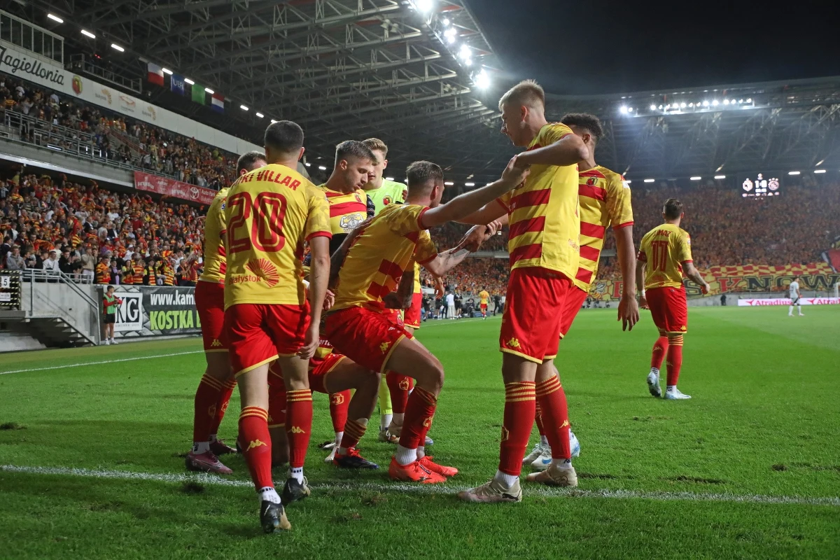 W pierwszym meczu 4. rundy eliminacji Ligi Europy Jagiellonia przegrała 1:4 (1:2) z Ajaxem Amsterdam. Rewanż rozegrany zostanie 29 sierpnia w Holandii.