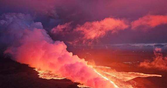 Do kolejnej erupcji wulkanu doszło na półwyspie Reykjanes w południowo-zachodniej Islandii - podały miejscowe służby meteorologiczne. Wulkan tam wybuchł również na początku czerwca, a erupcja trwała 24 dni.