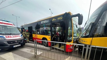 Zderzenie autobusu z tramwajem w Warszawie 