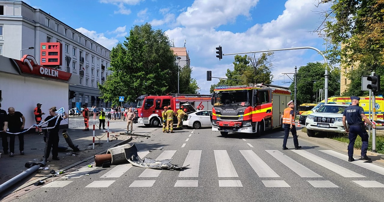  Niebezpieczny wypadek w stolicy. Za kierownicą adwokat pod wpływem