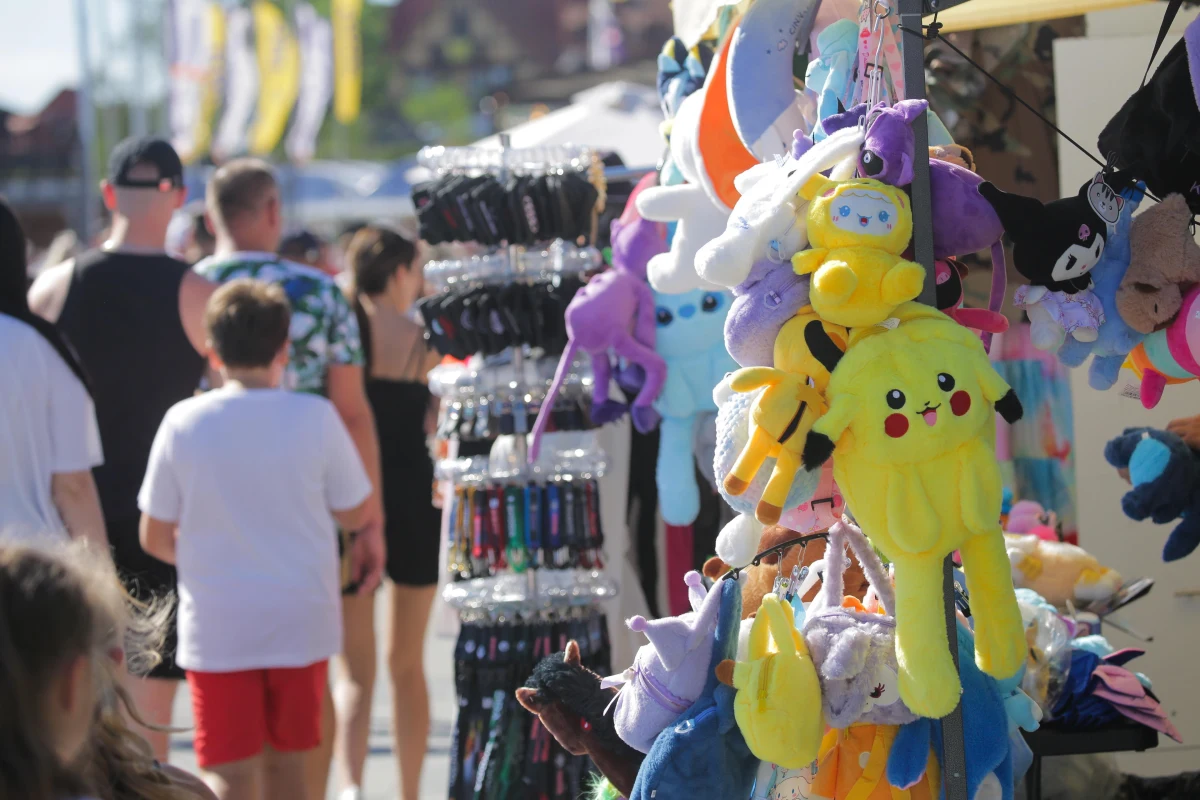Instytut Meteorologii i Gospodarki Wodnej wydał ostrzeżenia pierwszego i drugiego stopnia przed upałami dla niemal całego kraju. Gorąco będzie aż do jutrzejszego wieczora.