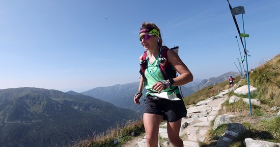 Iwona Górowska z Sanoka (Dynafit/Montiko) i Piotr Babis z Wału (Mountain Pro Team Kandahar) zdobyli tytuły mistrzów Polski w skyrunningu ultra. Na 71-kilometrową trasę w Tatrach, o łącznym przewyższeniu 5 000 metrów, wystartowały 344 osoby, na metę dotarły 182.