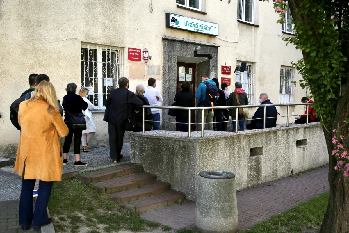 Główny Urząd Statystyczny opublikował dane dotyczące bezrobocia w Polsce. Stopa bezrobocia w lipcu 2024 r. wyniosła 5,0 proc. wobec 4,9 proc. miesiąc wcześniej. Ekonomiści oceniają, że odwrócenie trendu wzrostowego będzie trudne.