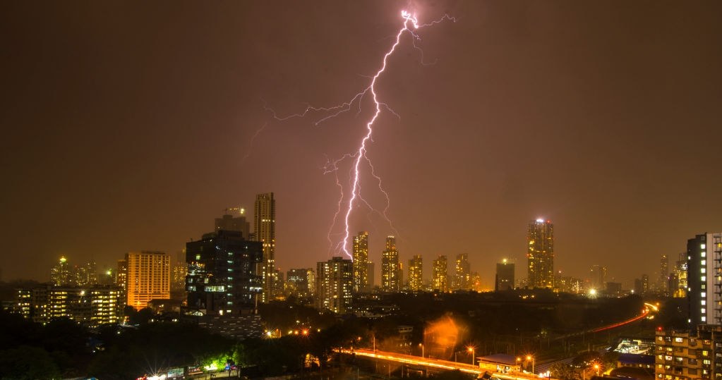 Thunderstorms and lightning in India are becoming more dangerous. The death toll is rising.