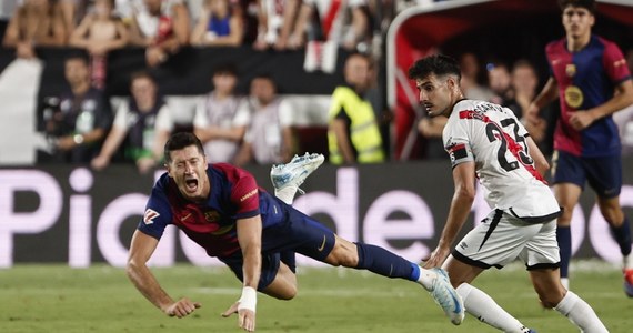 Piłkarze Barcelony wygrali na wyjeździe z Rayo Vallecano 2:1 w meczu 3. kolejki ekstraklasy Hiszpanii. Zespół Hansi Flicka został liderem. Robert Lewandowski po raz pierwszy w sezonie nie zdobył gola, sędzia nie uznał jego trafienia.