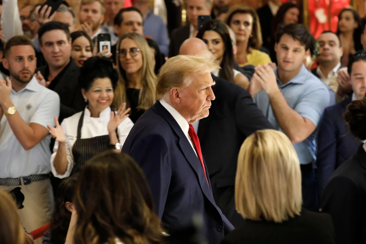 Specjalny prokurator Jack Smith ogłosił złożenie nowego aktu oskarżenia przeciwko Donaldowi Trumpowi w sprawie jego prób utrzymania się przy władzy, mimo przegranych wyborów. Nowy, okrojony akt oskarżenia uwzględnia orzeczenie Sądu Najwyższego z 1 lipca przyznające Trumpowi częściowy immunitet.