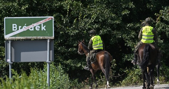 Trzeci dzień poszukiwań zakończony - żołnierze Wojsk Obrony Terytorialnej nadal nie znaleźli niezidentyfikowanego rosyjskiego obiektu powietrznego, który w poniedziałek wleciał na terytorium Polski znad Ukrainy. Dowództwo Operacyjne Rodzajów Sił Zbrojnych poinformowało, że w czwartek rano akcja poszukiwawcza zostanie wznowiona.