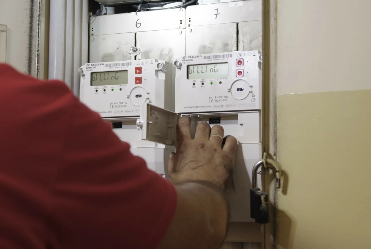 Do końca 2026 r. Polacy mają zostać zaopatrzeni w nowoczesne liczniki energii elektrycznej, umożliwiające zdalny odczyt. Narodowy Fundusz Ochrony Środowiska i Gospodarki Wodnej przeznaczył już na ten cel ponad 600 mln zł z Funduszu Modernizacyjnego.