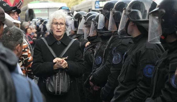 Protesty emerytów w Buenos Aires. Rozpędziła ich policja