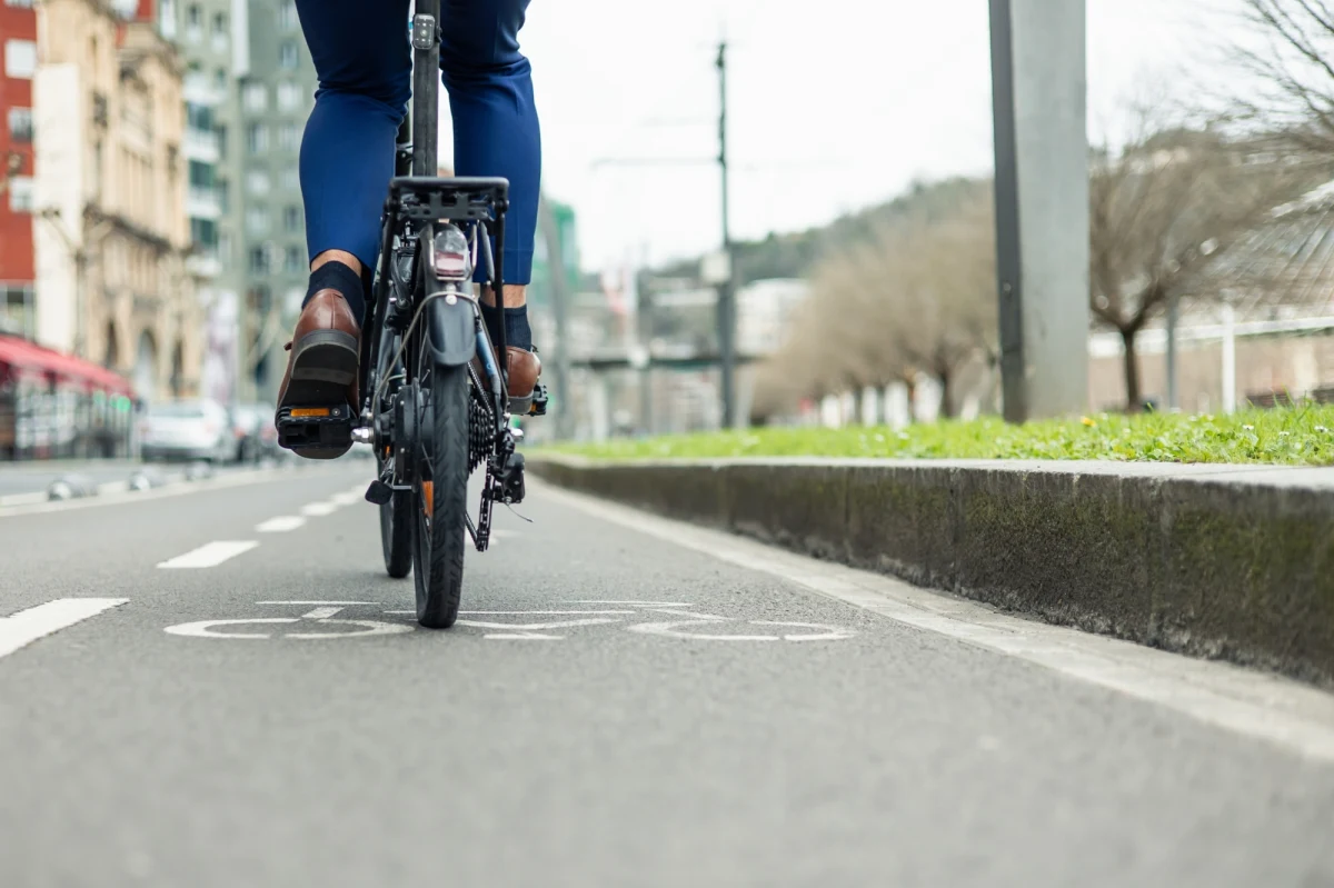 7,5 tys. złotych mandatu m.in. za jazdę rowerem po spożyciu alkoholu otrzymał 34-letni mężczyzna, którego w czwartek nad ranem zatrzymali sopoccy policjanci. Mieszkaniec woj. zachodniopomorskiego nie chciał poddać się kontroli, bo jak tłumaczył, myślał przede wszystkim o uniknięciu kary finansowej i „dobrej zabawie”, którą miała zagwarantować ucieczka.