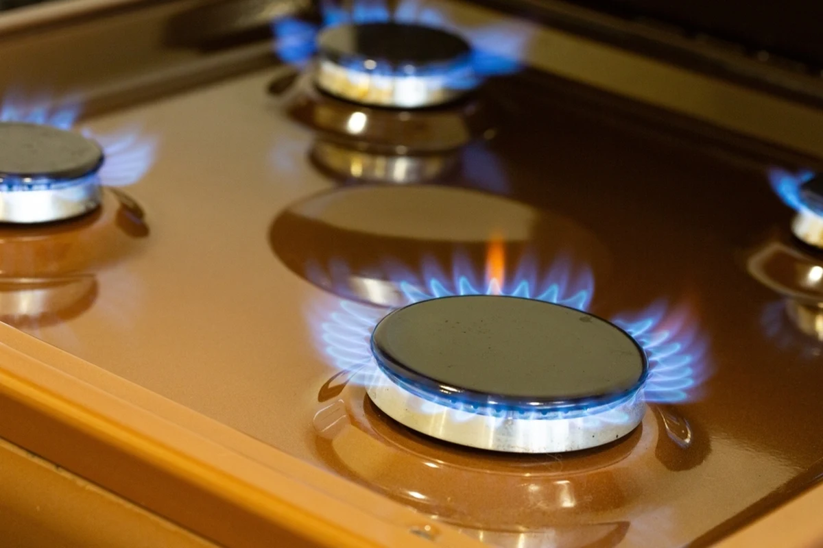 Musimy szykować się na wzrost rachunków za energię od przyszłego roku. Z projektu przyszłorocznego budżetu wynika, że rząd radykalnie zmniejszy fundusze na mrożenie cen prądu, ciepła i gazu.