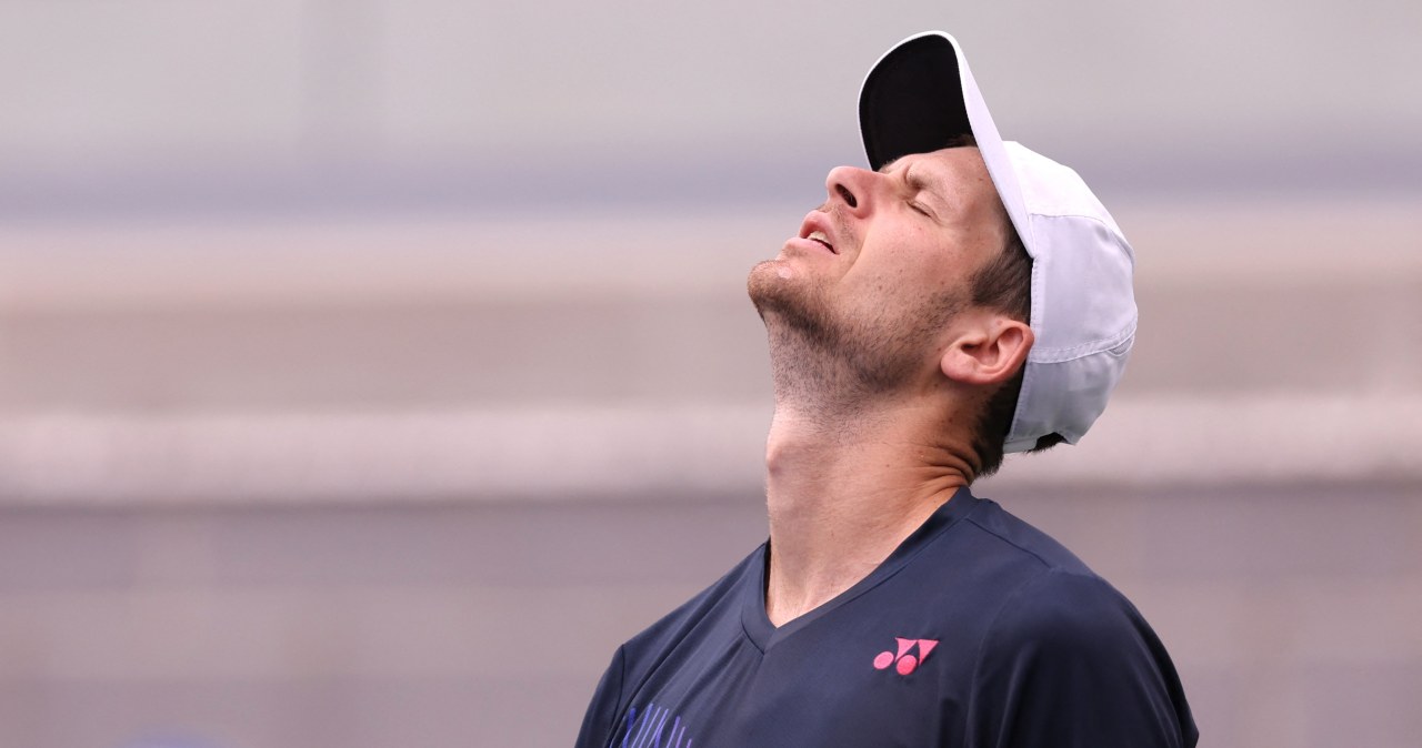 Cały świat martwi się o Hurkacza. Czarna seria trwa. Totalna niemoc