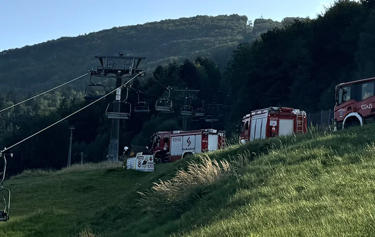 Awaria kolejki na Czantorię w Ustroniu w Beskidzie Śląskim. Ewakuowanych zostało 55 turystów. 