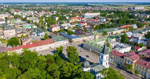 Białostoccy policjanci zatrzymali wójta gminy Suwałki Zbigniewa M., który jest podejrzewany o przyjęcie korzyści majątkowej od przedsiębiorcy. Samorządowiec był poszukiwany listem gończym – poinformował rzecznik prasowy podlaskiej policji Tomasz Krupa.