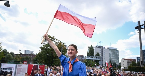 "Wolność bez solidarności, bez współpracy społecznej się nie obroni" – powiedział wicepremier Władysław Kosiniak-Kamysz, odnosząc się do 44. rocznicy podpisania porozumień sierpniowych. W Gdańsku zorganizowano obchody upamiętniające zawarcie umowy z sierpnia 1980 roku, która otworzyła drogę do powstania niezależnych związków zawodowych, a finalnie, wyparcia komunizmu z Europy Środkowej.