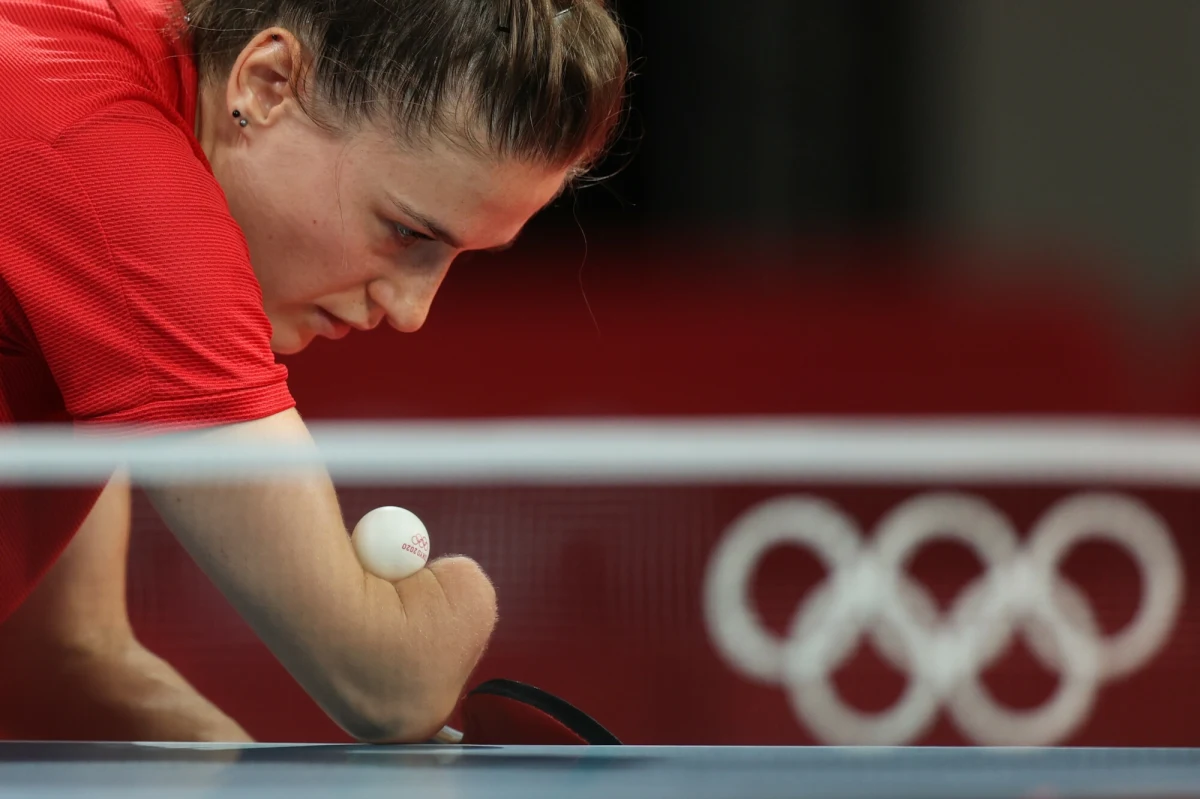 Dwa kolejne brązowe medale zdobyli reprezentanci Polski na igrzyskach paralimpijskich w Paryżu. Oba krążki wywalczyli w tenisie stołowym.
