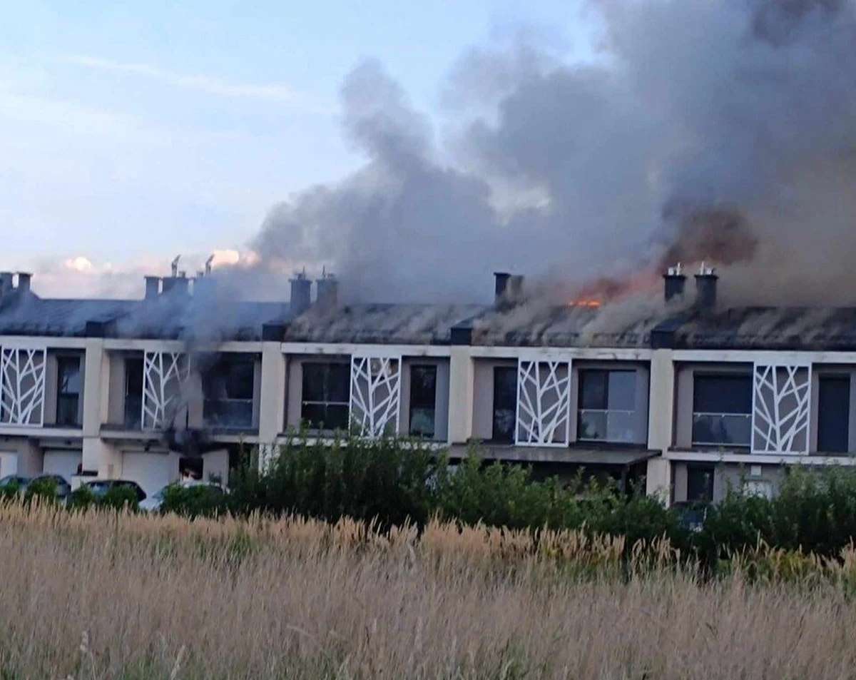 Nad ulicą kardynała Karola Wojtyły w Rzeszowie unosiły się potężne kłęby dymu. Ewakuowało się 20 osób. Wieczorem straż pożarna poinformowała, że przyczyną pożaru był wybuch butli z gazem w jednym z budynków. Informację o tym zdarzeniu dostaliśmy na Gorącą Linię RMF FM. 