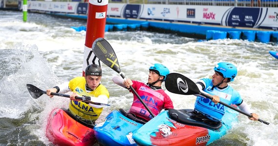 To był naprawdę niesamowity weekend ze slalomem kajakowym! Na torze Kolna w Krakowie odbyły się 76. Mistrzostwa Polski w Slalomie Kajakowym i Kayak Crossie. Co ciekawe, w ostatecznych rozstrzygnięciach nie zabrakło niespodzianek, co tylko potwierdza, że poziom tej dyscypliny w Polsce jest bardzo wysoki.