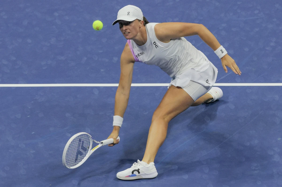 O godzinie 1 w nocy z poniedziałku na wtorek czasu polskiego Iga Świątek zagra z Rosjanką Ludmiłą Samsonową w 1/8 finału wielkoszlemowego turnieju US Open. Polska tenisistka walczy w Nowym Jorku o powtórzenie wyczynu z 2022 roku, kiedy triumfowała w tym turnieju.