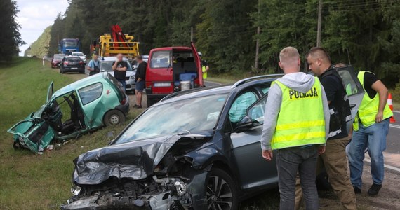 Od 21 czerwca do 1 września włącznie na drogach w całej Polsce doszło do 5161 wypadków - przekazała Komenda Główna Policji. Zginęło 415 osób, a 6057 zostało rannych. 